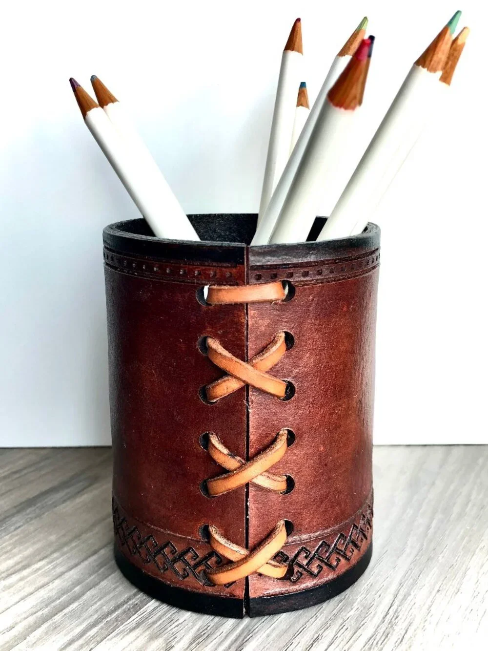 Alto's Atelier Handmade Engraved Leather Pencil Holder: I Love You Dad, Gift